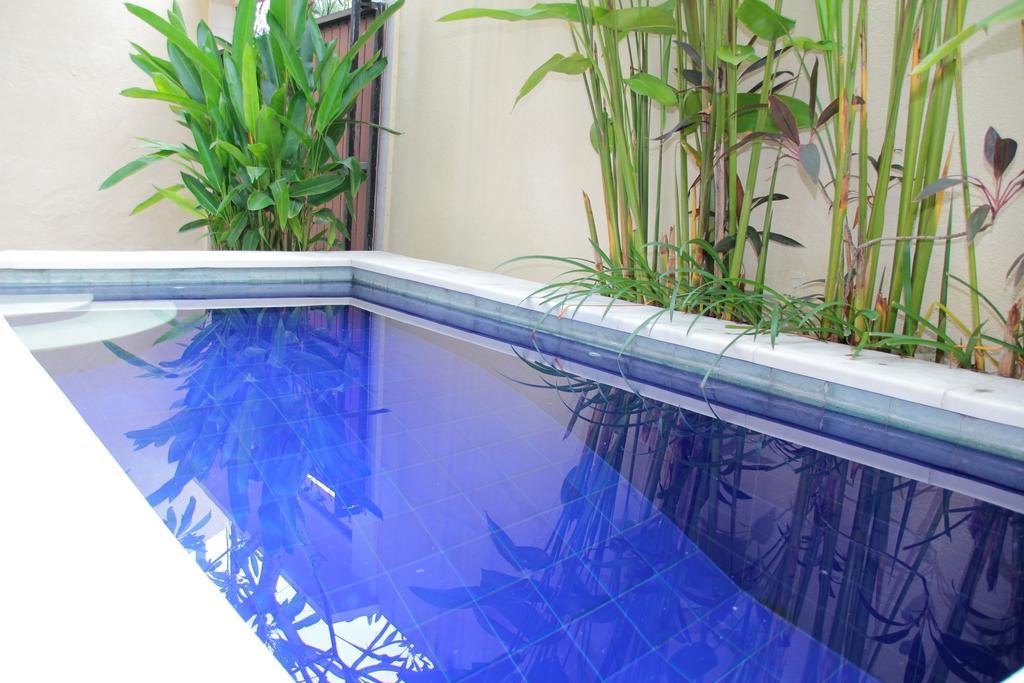 Villa Anyelir Seminyak Habitación foto